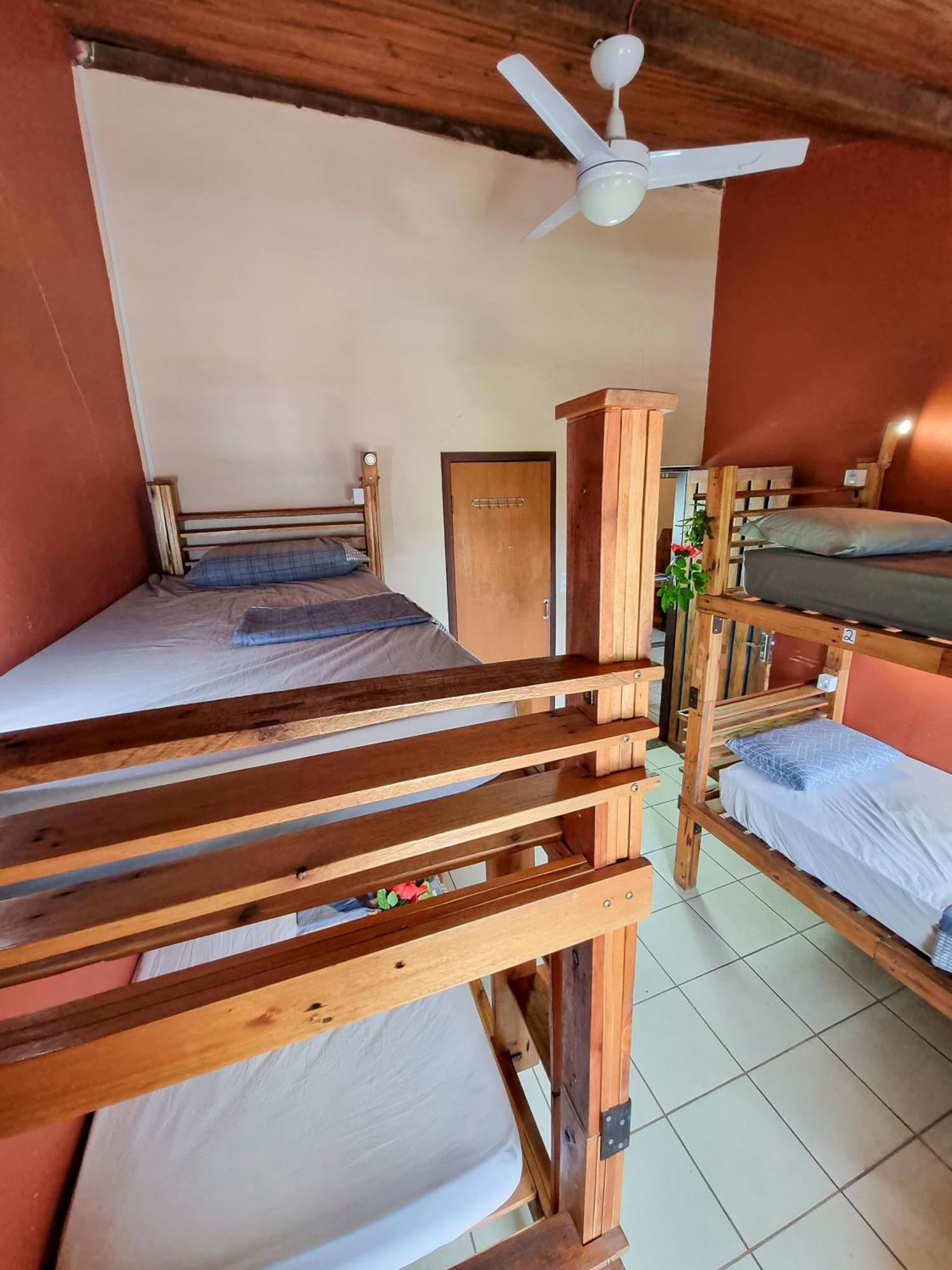 Chapada Backpackers Hostel Agencia レンソイス エクステリア 写真